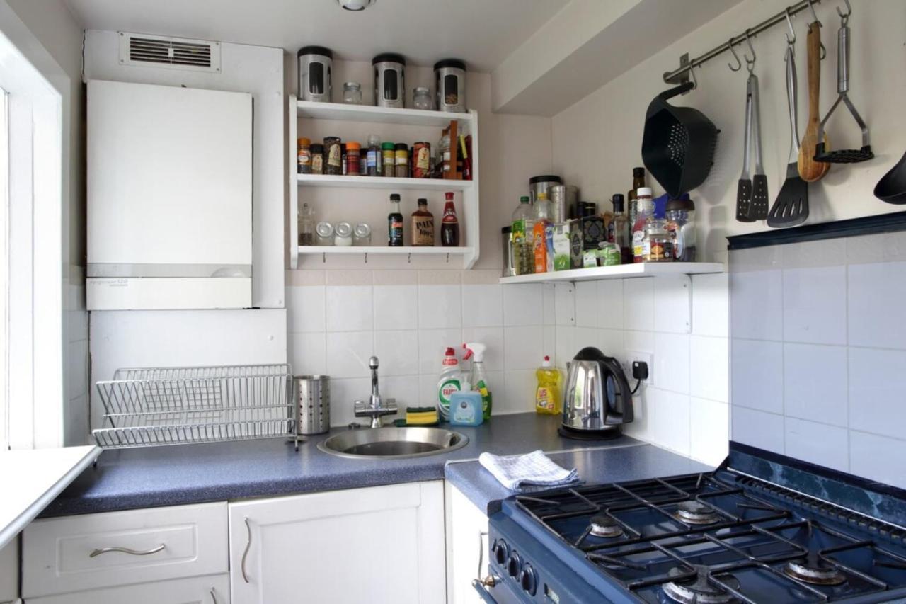 Central And Spacious 2 Bedroom Flat With Garden Edinburgh Exterior photo